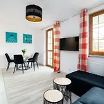 Everysky Nad łomnicą 15-15a *