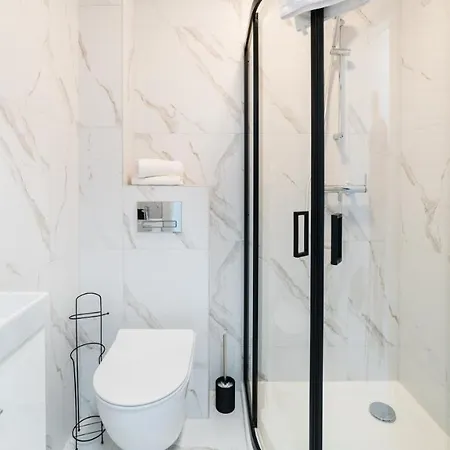 Everysky Nad Lomnica 15-15a קרפאז'