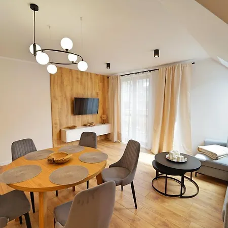 Everysky Nad Lomnica 15-15a * קרפאז'