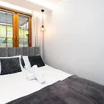 Everysky Nad Lomnica 15-15a Apartamento *