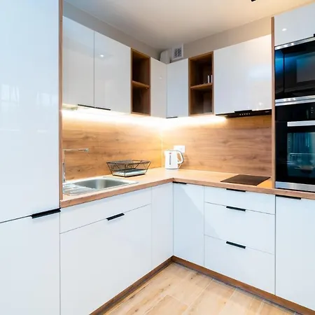 Daire Everysky Nad Lomnica 15-15a