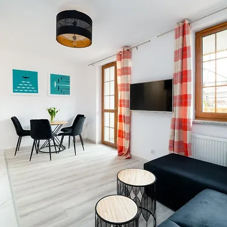 Everysky Nad Lomnica 15-15a *