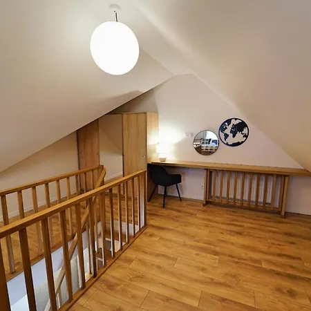 Everysky Nad Lomnica 15-15a