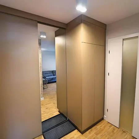Everysky Nad Lomnica 15-15a Apartment
