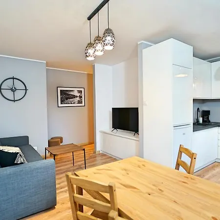 Everysky Nad Lomnica 15-15a *