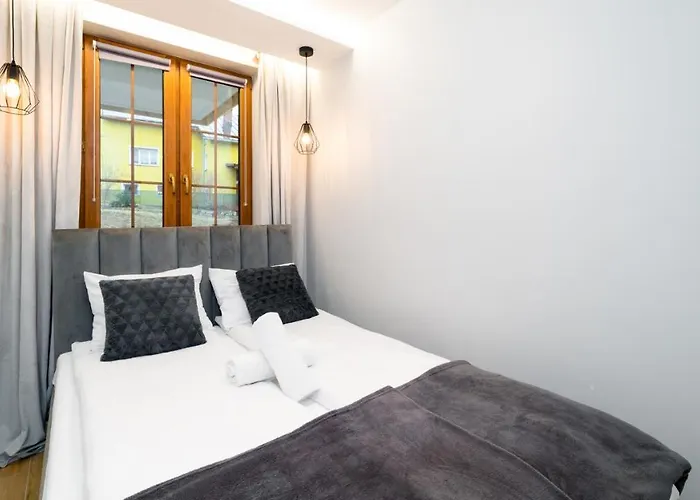 Everysky Nad Lomnica 15-15a 아파트 *