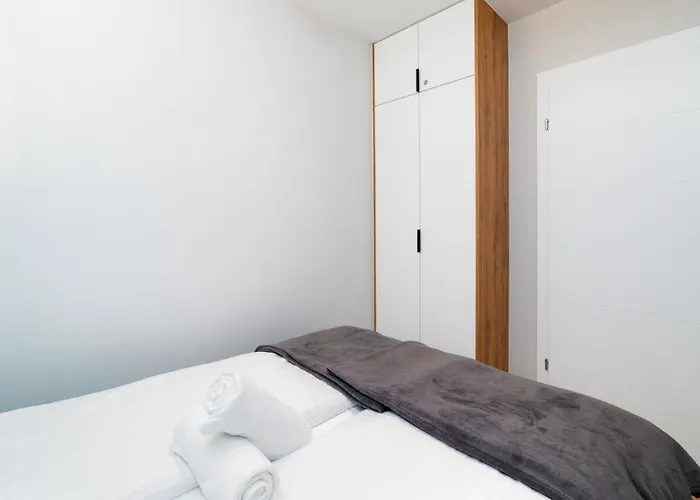 Everysky Nad Lomnica 15-15a 아파트 *