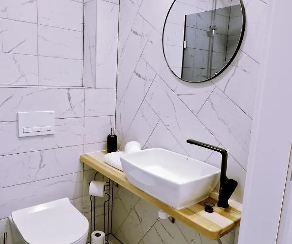 Everysky Nad Lomnica 15-15a 아파트 *