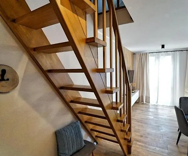 Everysky Nad Lomnica 15-15a