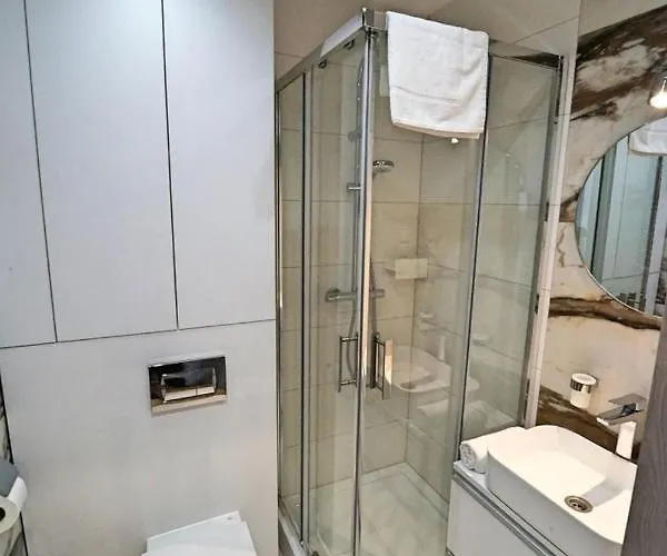 Everysky Nad Lomnica 15-15a *