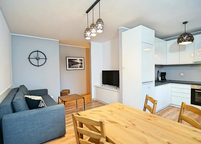 Everysky Nad Lomnica 15-15a *